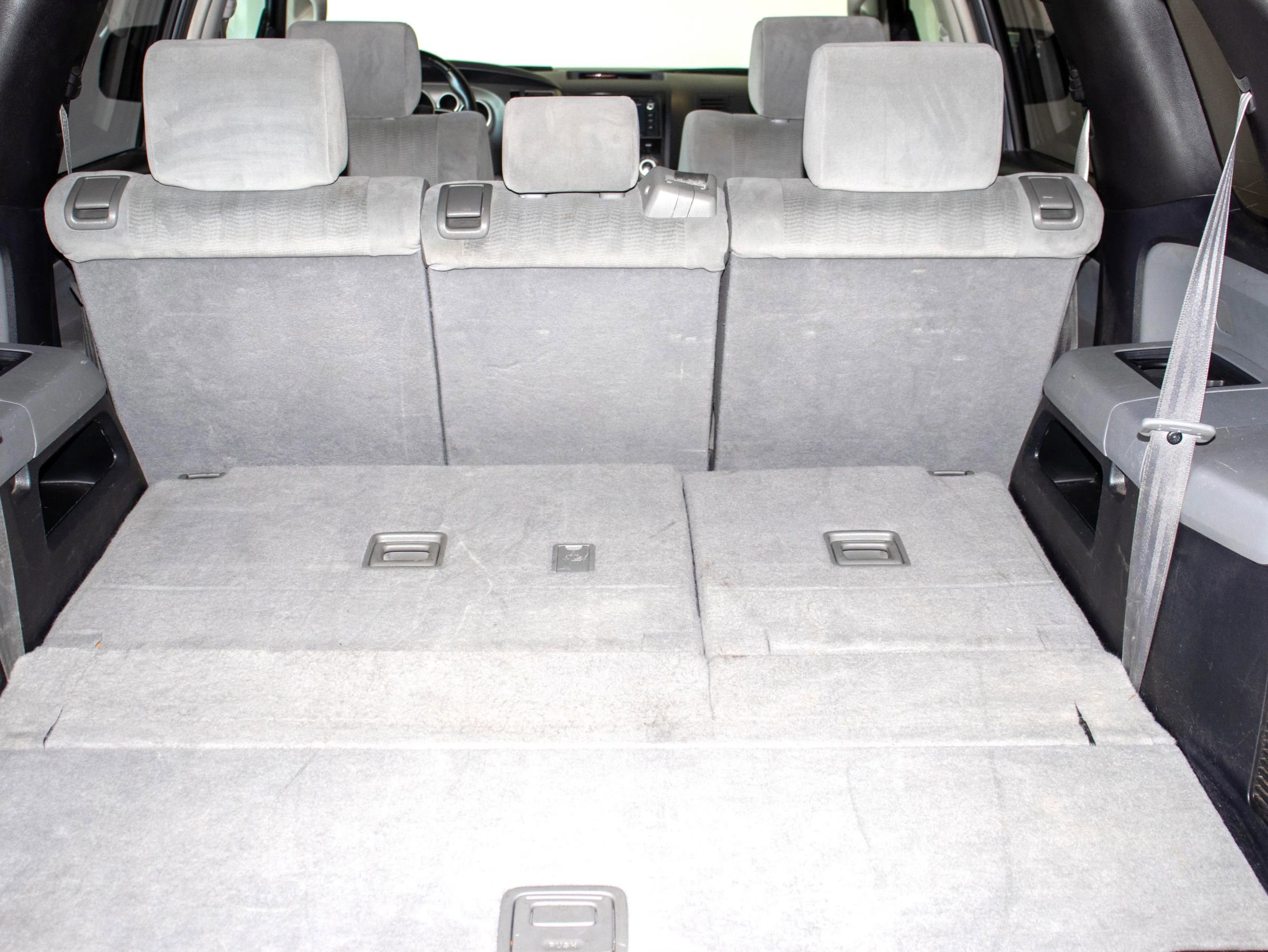 Used 2016 Toyota Sequoia SR5 image 17