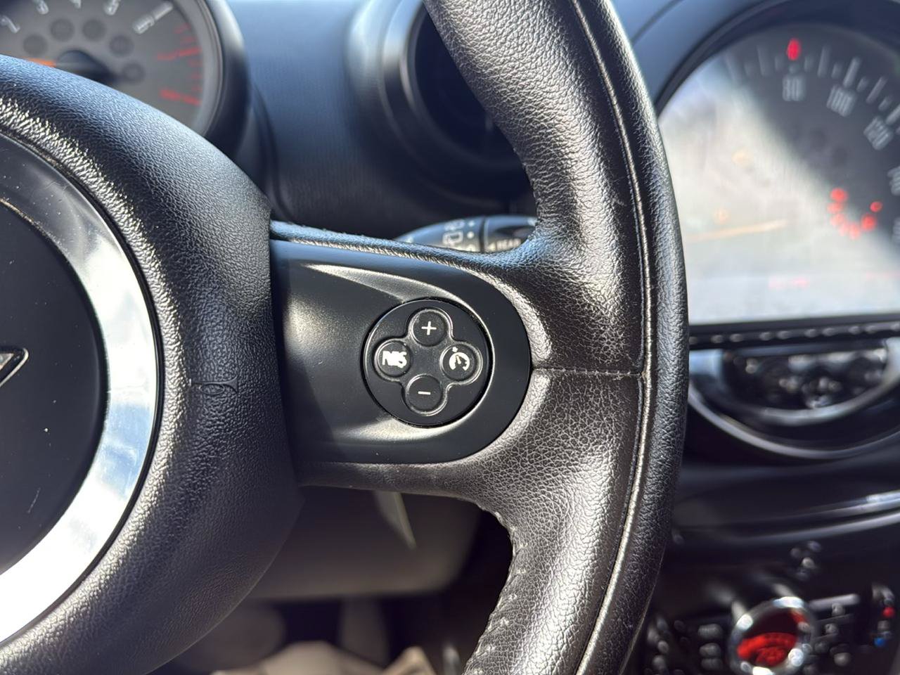 Used 2015 MINI Cooper Countryman FWD image 17