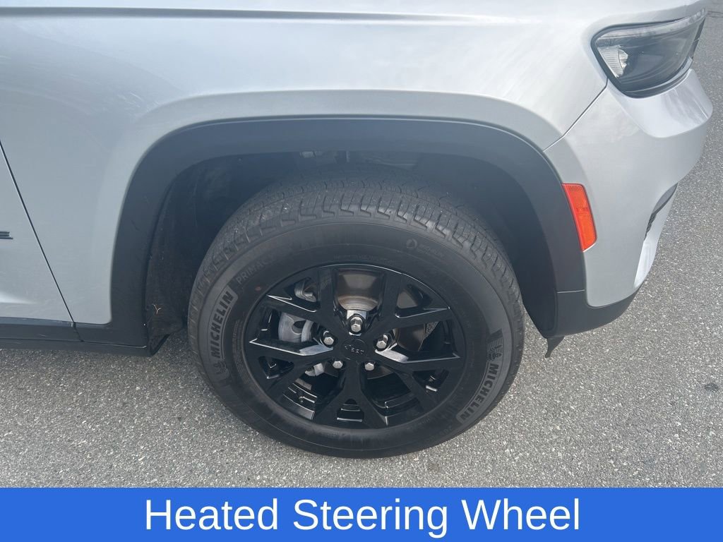 Used 2024 Jeep Grand Cherokee Altitude image 5