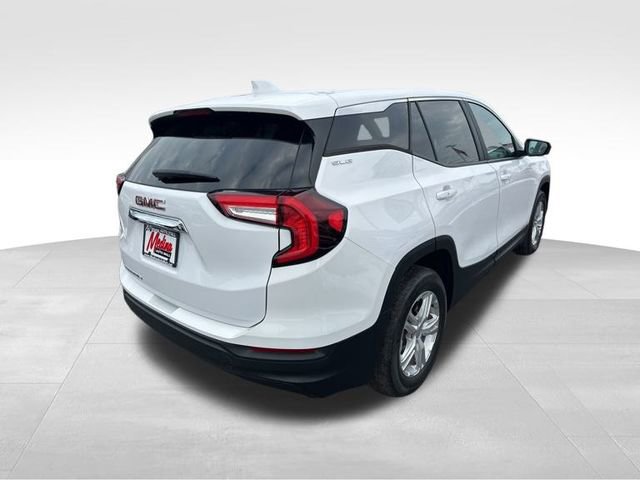 Used 2022 GMC Terrain SLE image 6
