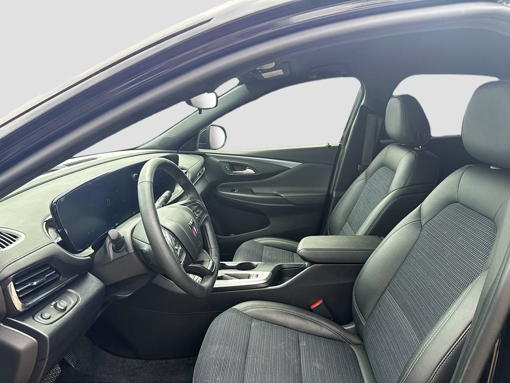 Used 2025 Buick Envista Sport Touring w/ Convenience I Package FWD image 10