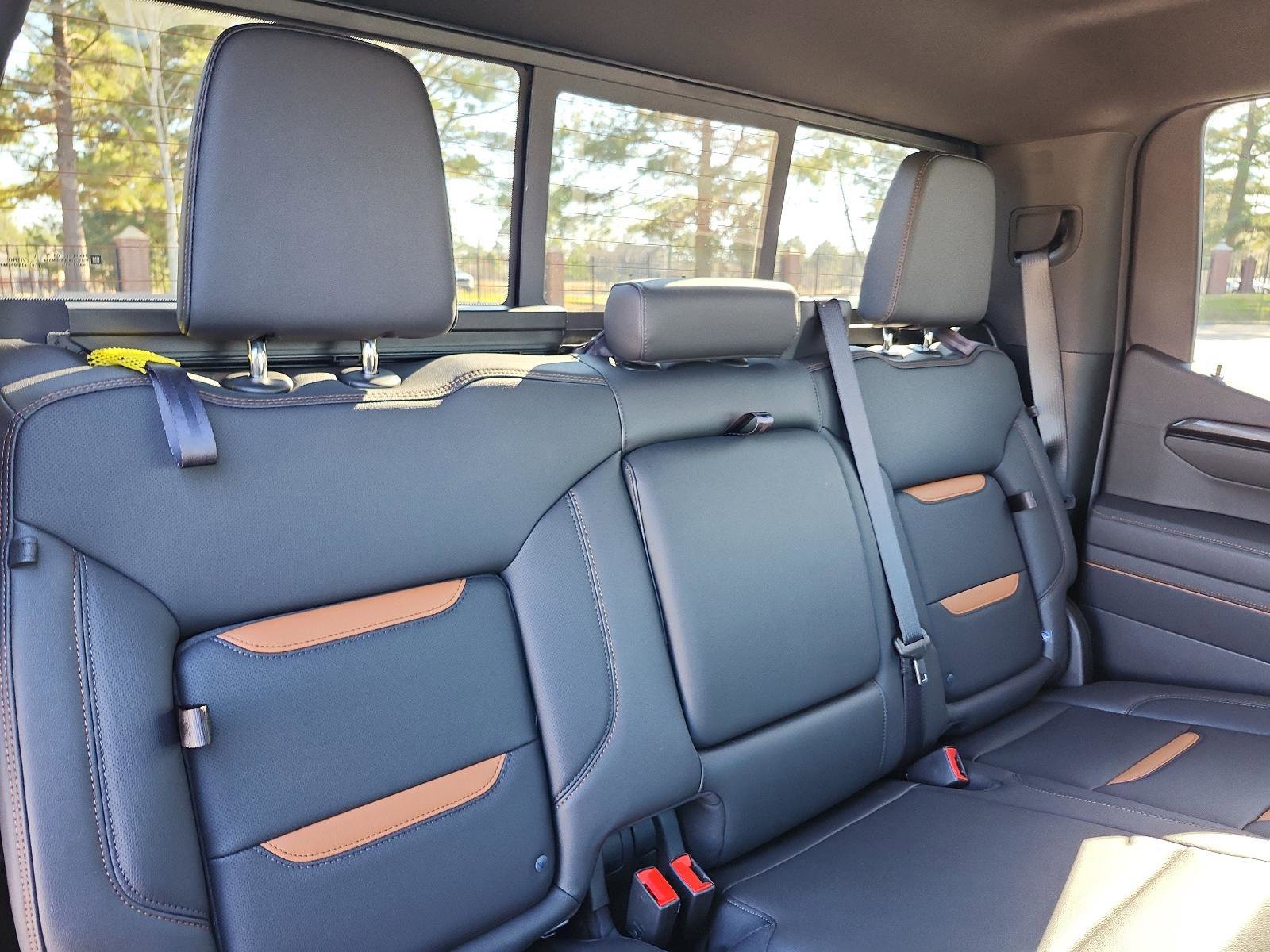 Certified 2025 GMC Sierra 1500 AT4 w/ AT4 Premium Package image 11