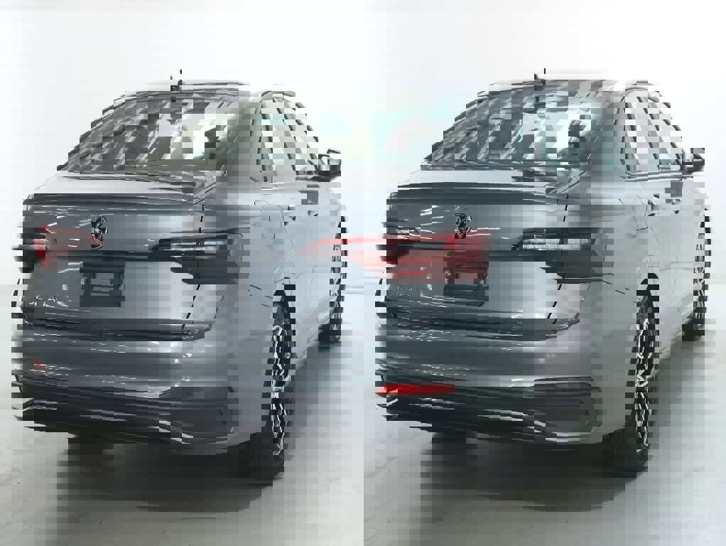 Used 2024 Volkswagen Jetta Sport image 45