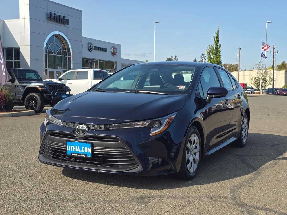 Used 2023 Toyota Corolla LE FWD image 1