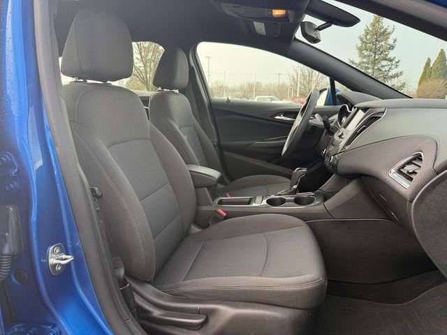 Used 2019 Chevrolet Cruze LT w/ Convenience Package image 19