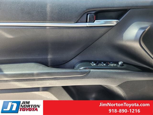 Used 2019 Toyota Camry LE FWD image 25