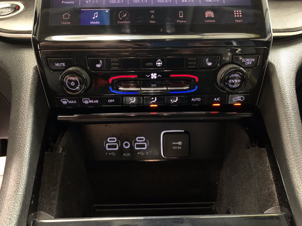 Used 2022 Jeep Grand Cherokee Limited AWD/4WD image 29
