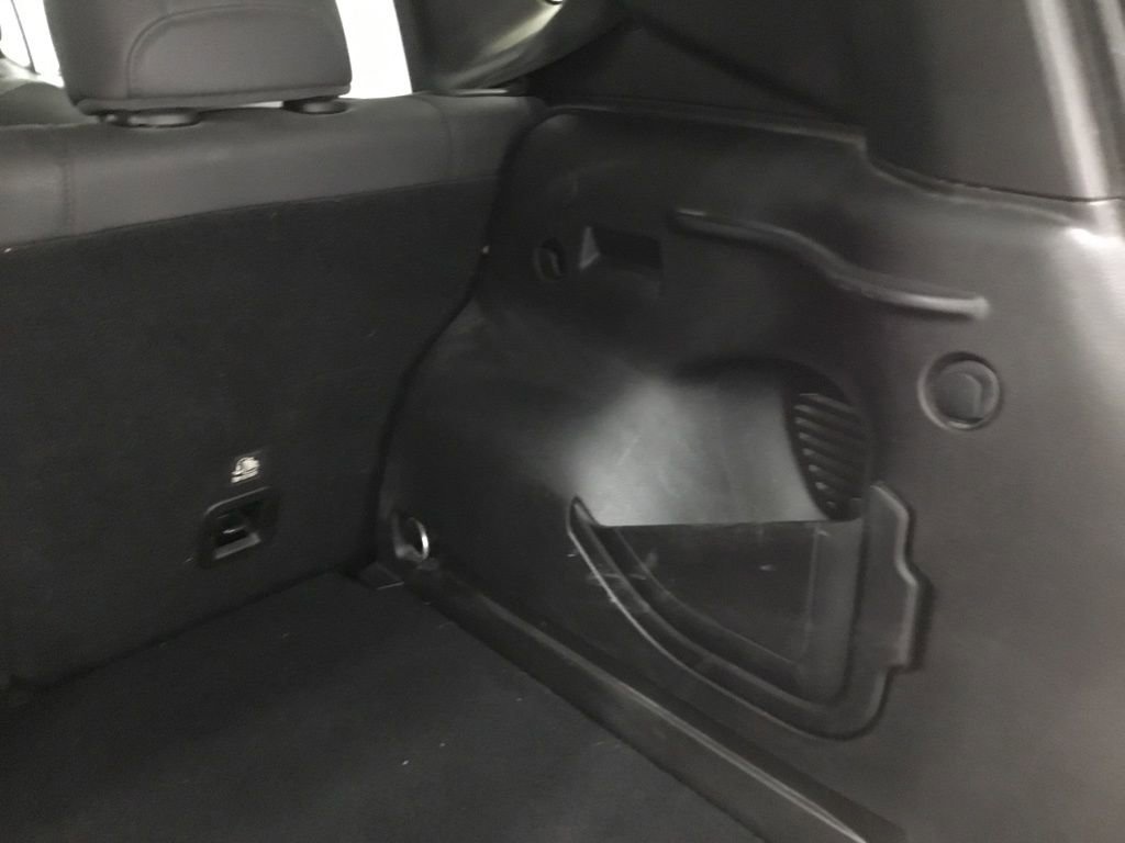 Used 2023 Jeep Renegade Trailhawk w/ Trailhawk Elite Group AWD/4WD image 16