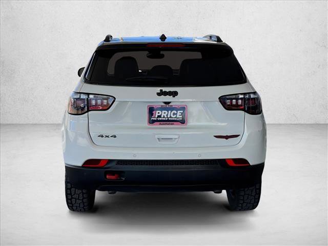 Used 2024 Jeep Compass Trailhawk image 8