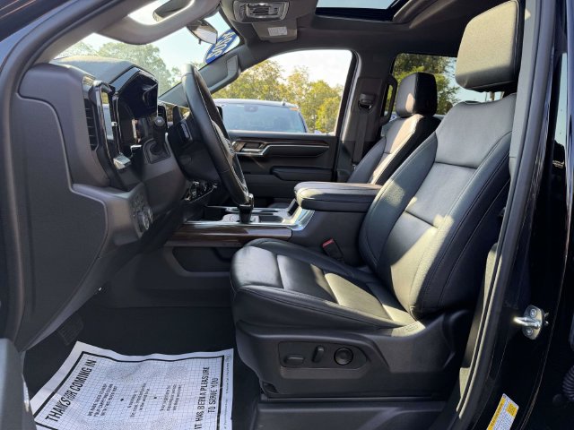 Used 2024 Chevrolet Silverado 1500 LT Trail Boss w/ Convenience Package II AWD/4WD image 11