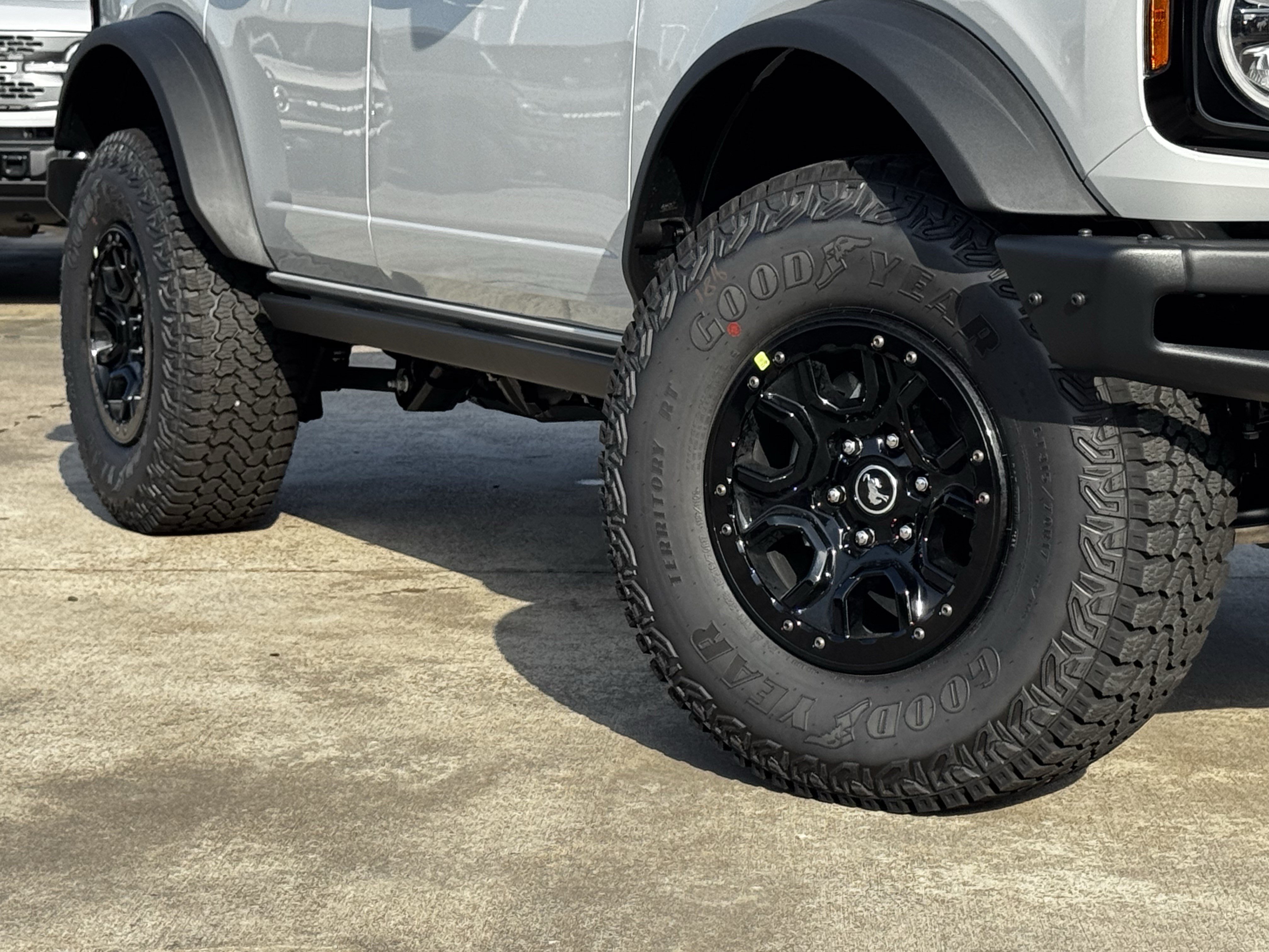 New 2026 Ford Bronco Badlands w/ Sasquatch Package AWD/4WD image 12