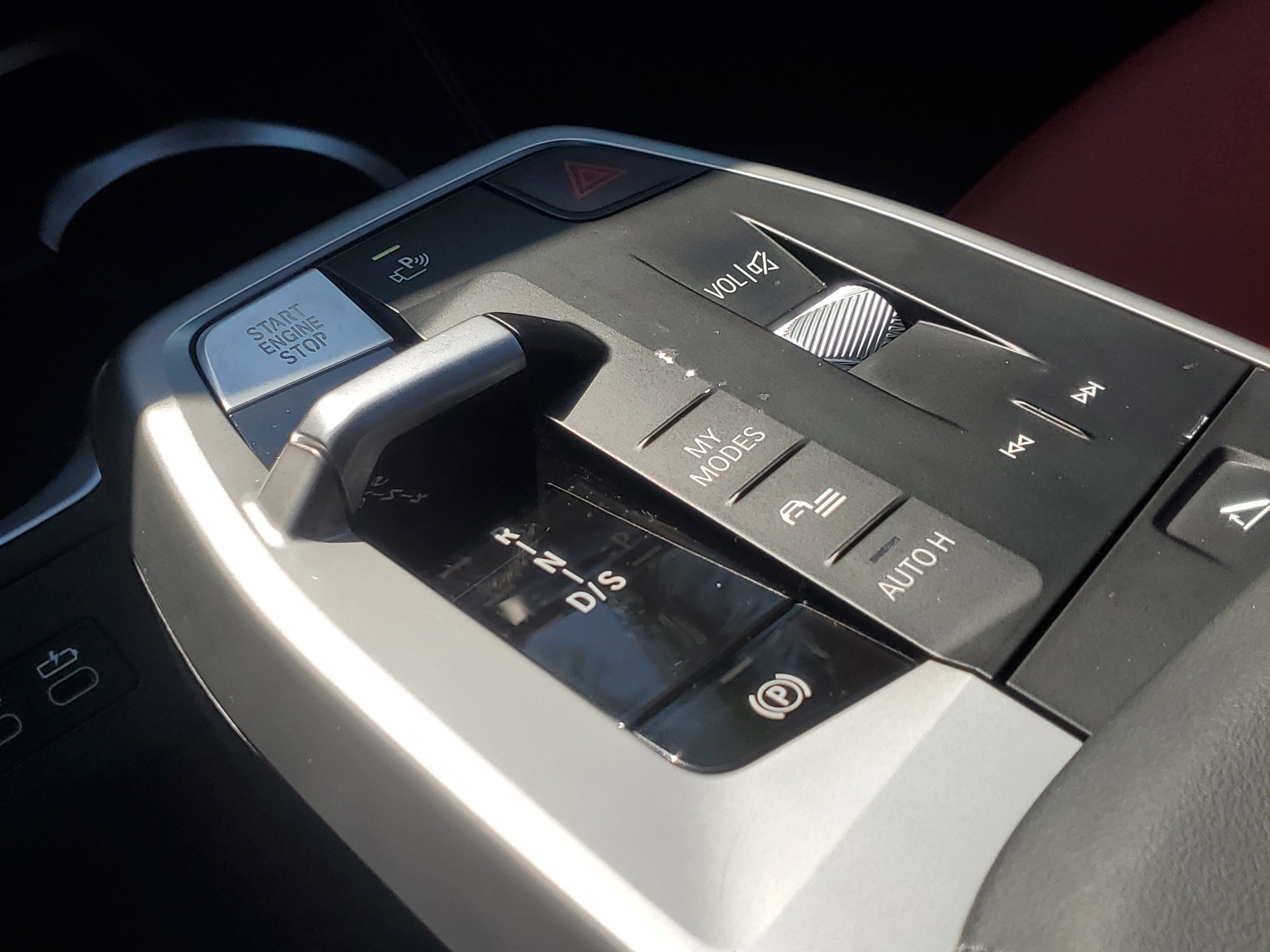 Used 2025 BMW X2 xDrive28i w/ Premium Package image 34