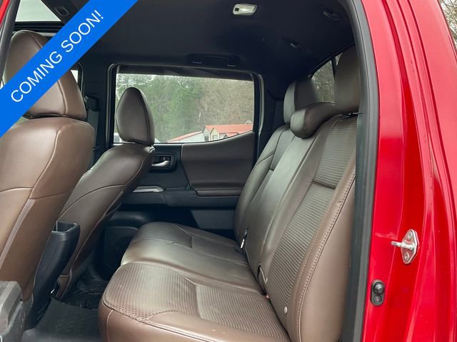 Used 2017 Toyota Tacoma Limited w/ Tow Package image 4