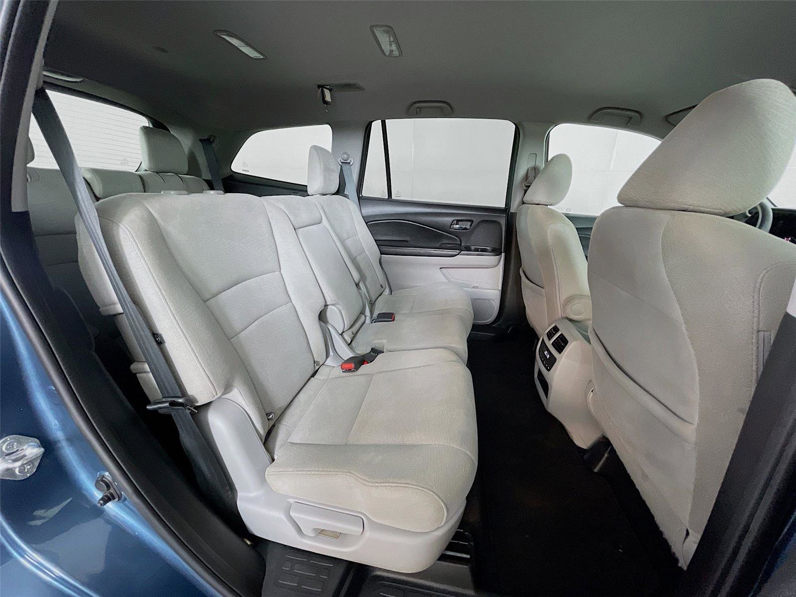 Used 2017 Honda Pilot EX image 31