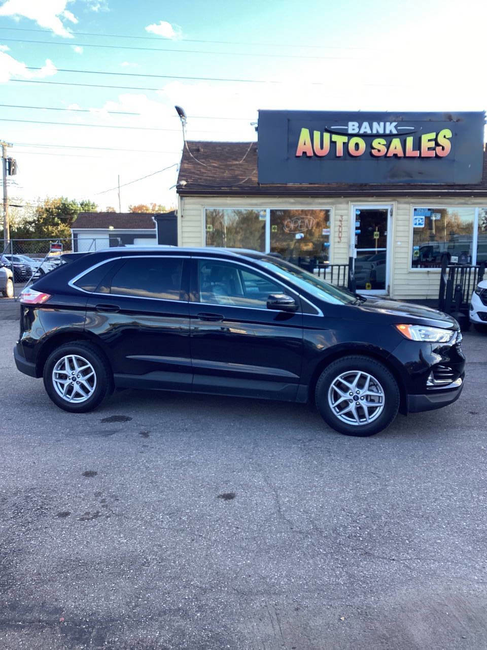 Used 2021 Ford Edge SEL w/ Convenience Package
