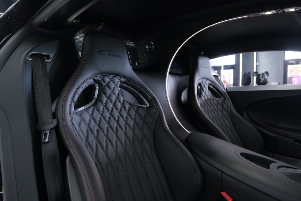 Used 2018 Bugatti Chiron AWD/4WD image 17