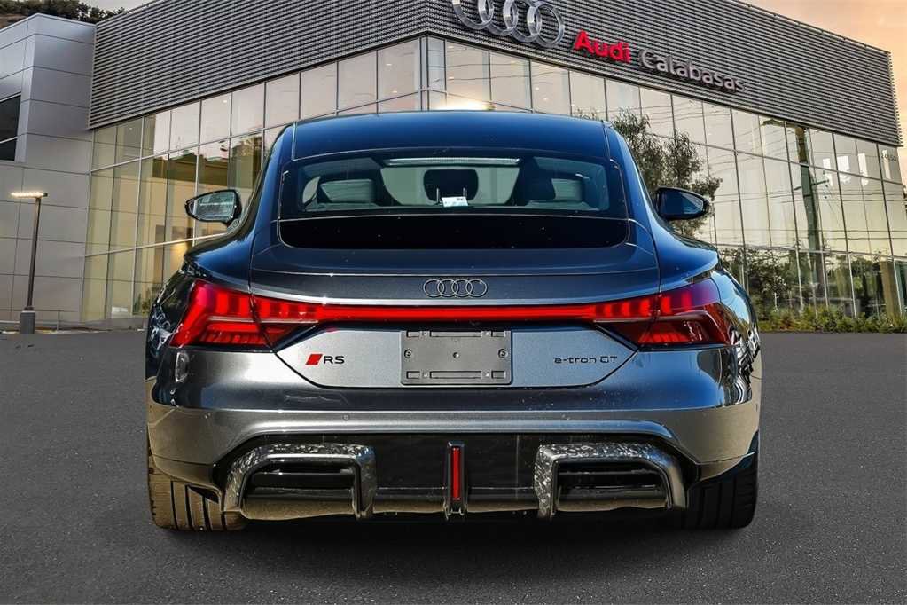 New 2026 Audi RS e-tron GT performance image 5