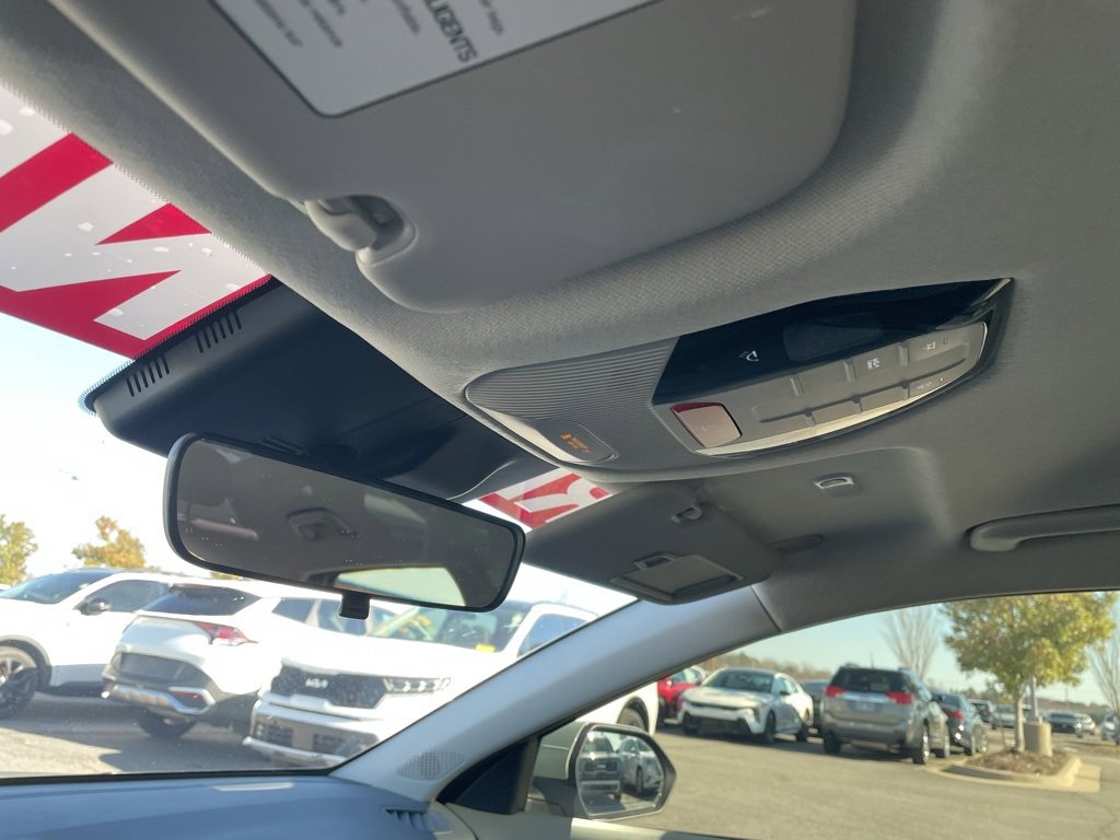 Used 2025 Kia K4 EX image 20