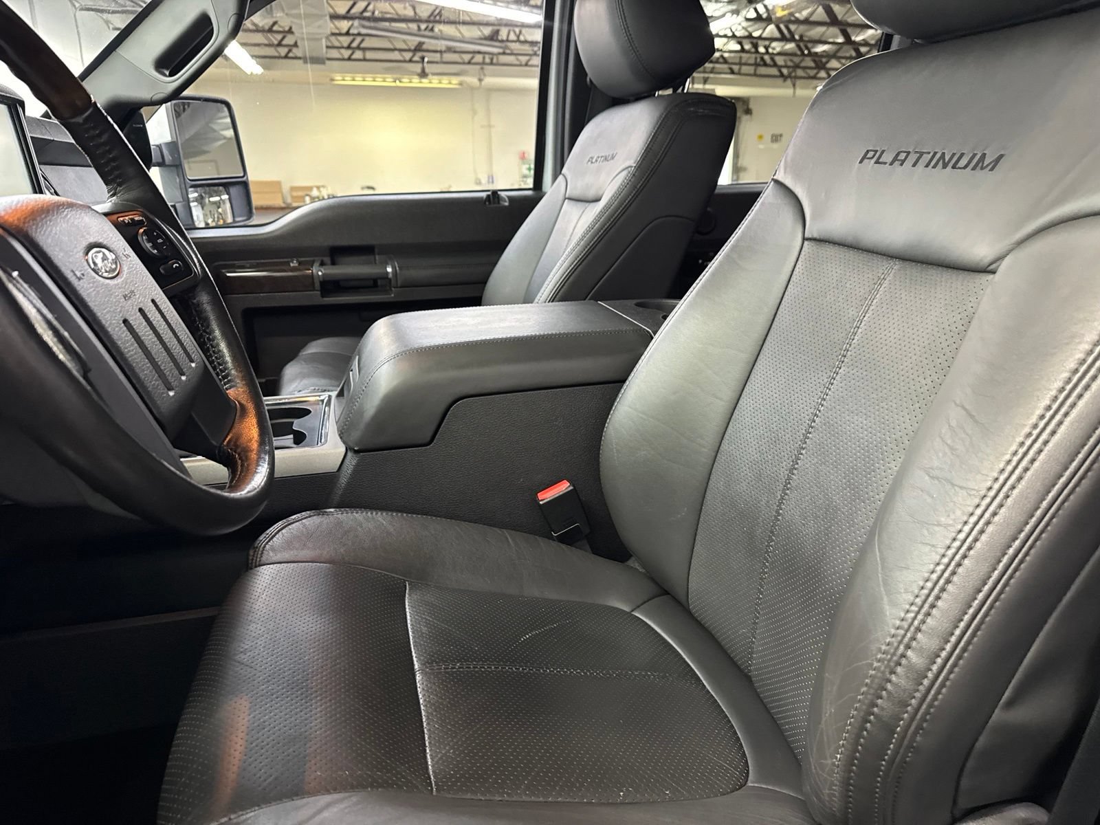 Used 2015 Ford F350 Platinum w/ Platinum Package AWD/4WD image 12