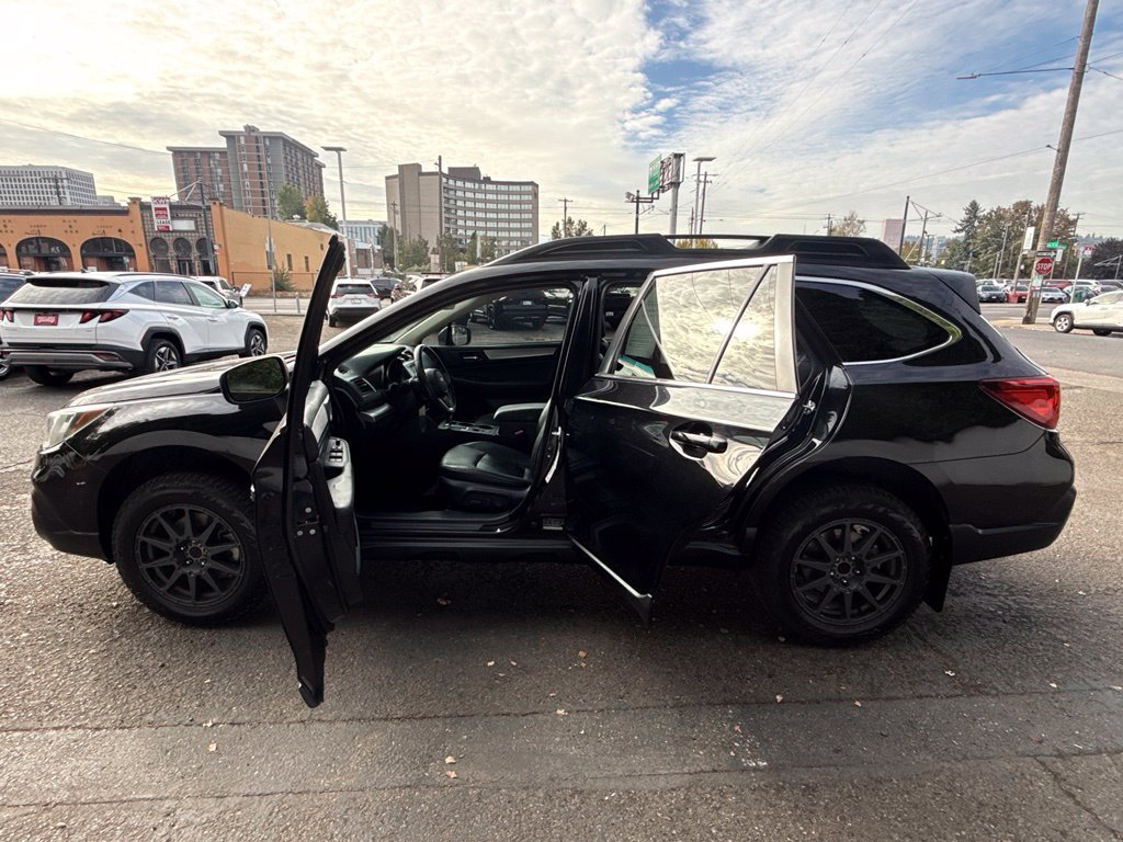 Used 2018 Subaru Outback 2.5i Premium AWD/4WD image 18
