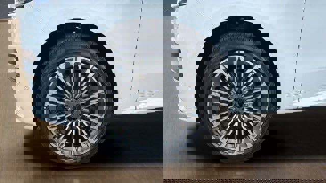 New 2026 Land Rover Range Rover Sport Dynamic SE image 18