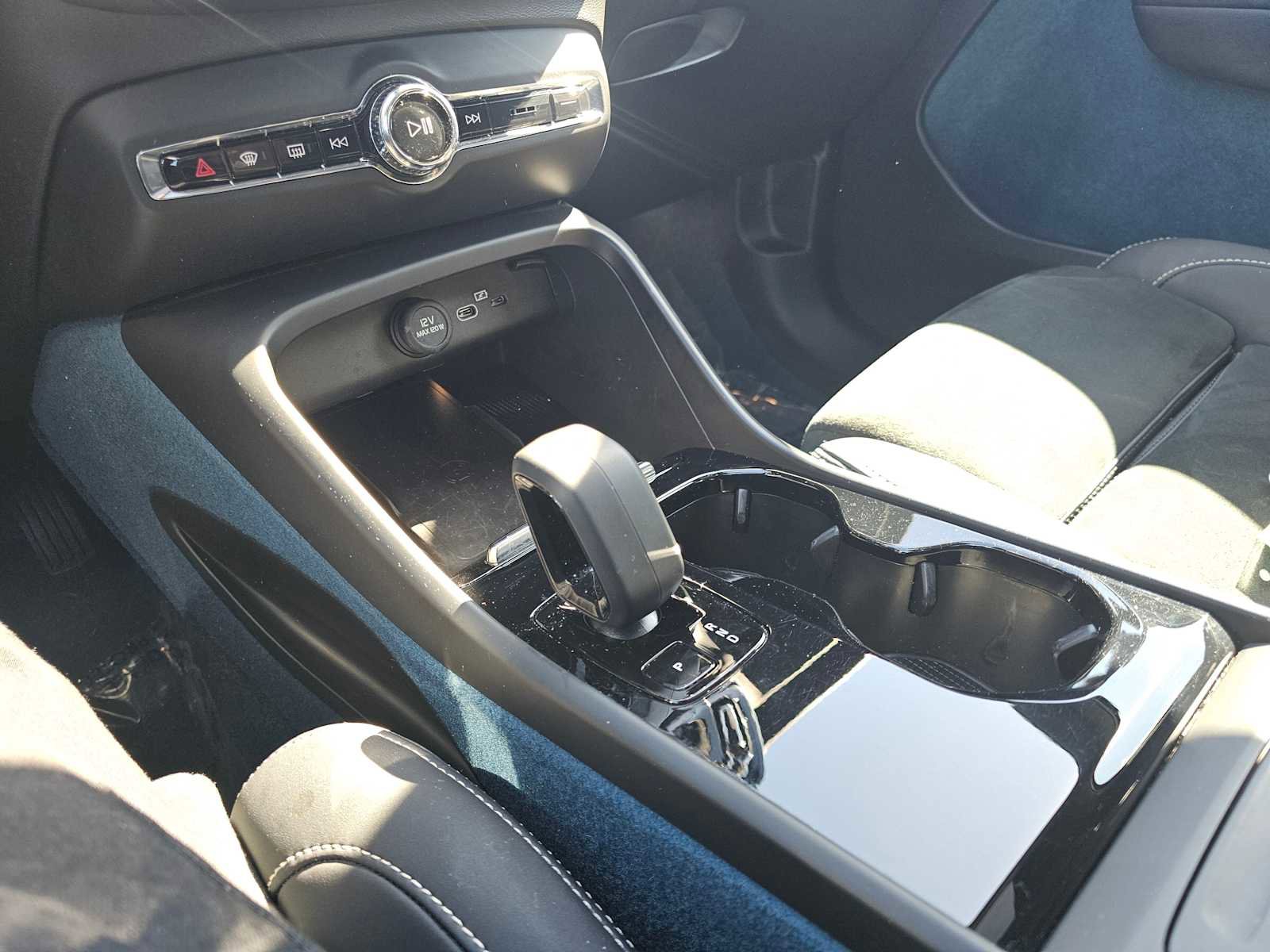 Certified 2023 Volvo C40 P8 Recharge Plus w/ Climate Package image 28