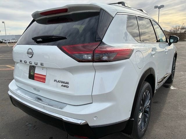 Certified 2024 Nissan Rogue Platinum w/ Platinum Premium Package FWD image 6