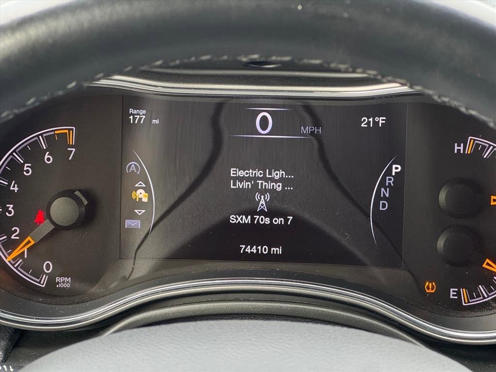 Used 2022 Jeep Grand Cherokee Laredo E image 15