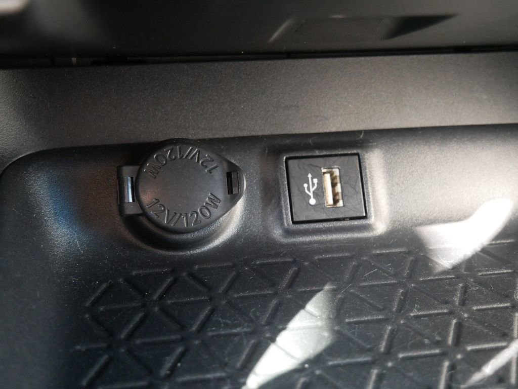 Certified 2025 Toyota RAV4 XLE image 28