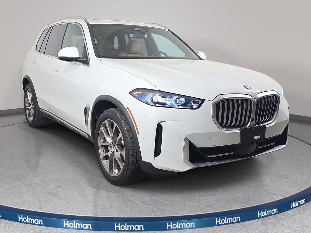 Certified 2025 BMW X5 xDrive40i w/ Parking Assistance Package AWD/4WD image 4