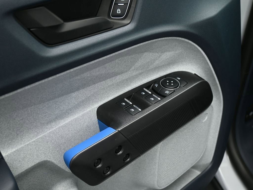 New 2025 Ford Maverick XLT w/ XLT Luxury Package image 9