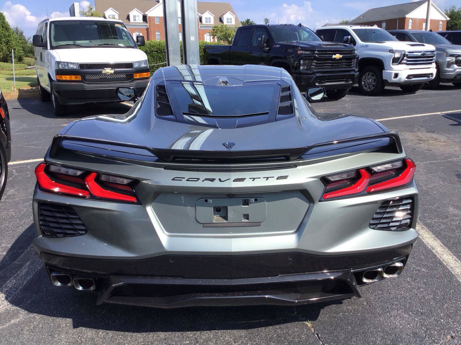 Used 2022 Chevrolet Corvette Stingray Premium Cpe w/ Z51 Performance Package RWD image 3