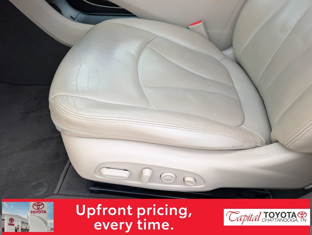 Used 2017 Buick LaCrosse Premium w/ Sun and Shade Package AWD/4WD image 10