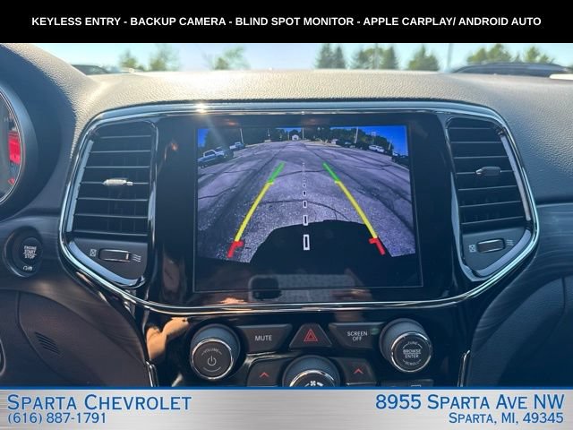 Used 2019 Jeep Grand Cherokee Altitude AWD/4WD image 21