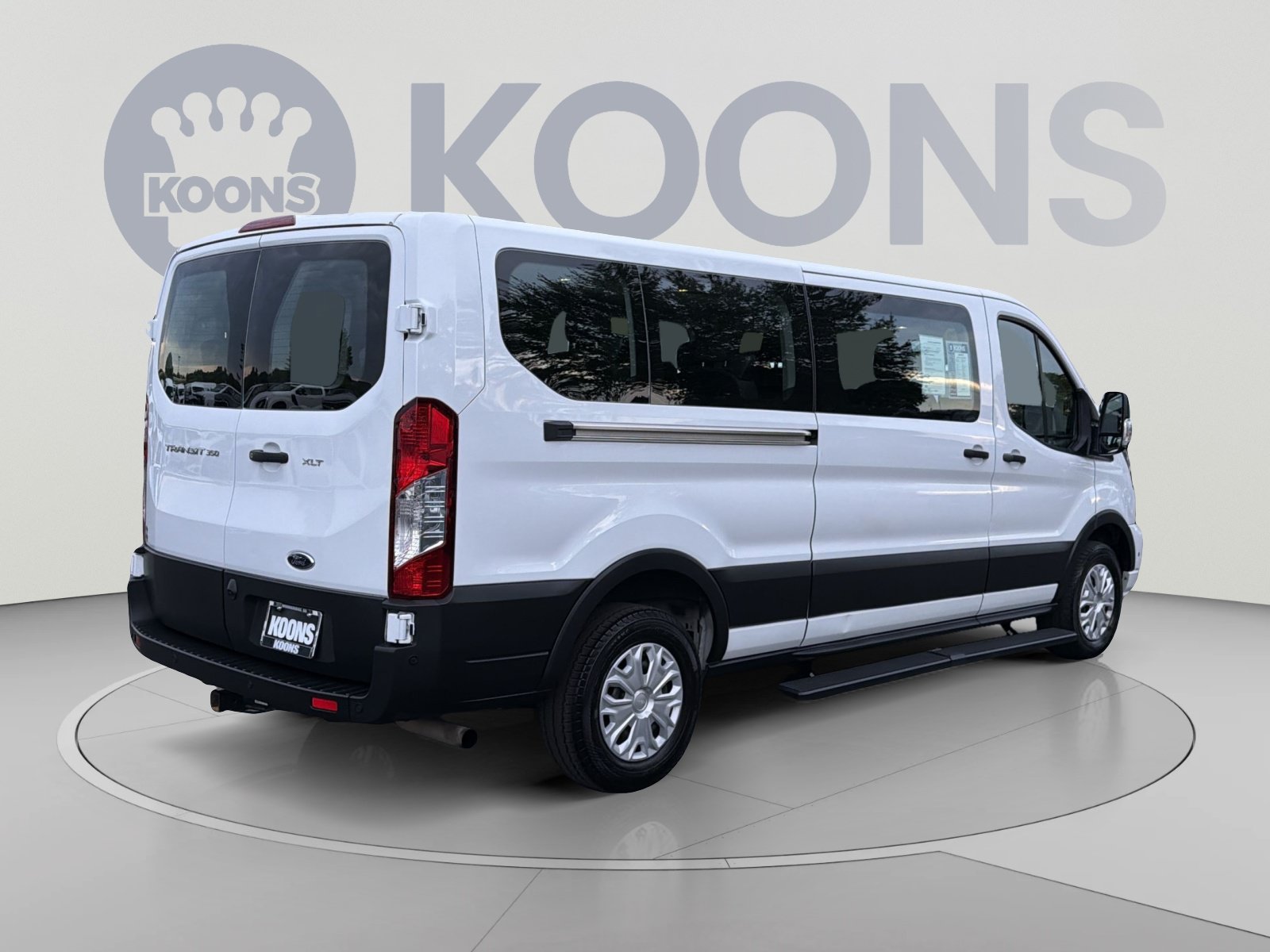 Used 2025 Ford Transit 350 XLT RWD image 7