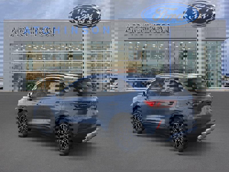 New 2026 Ford Escape SE image 4