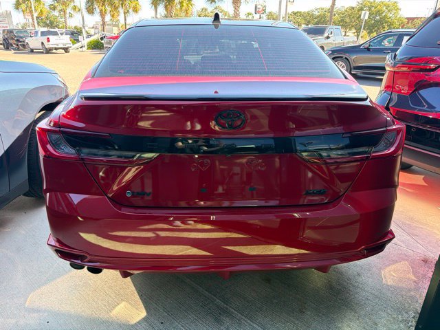 Used 2025 Toyota Camry XSE FWD image 5