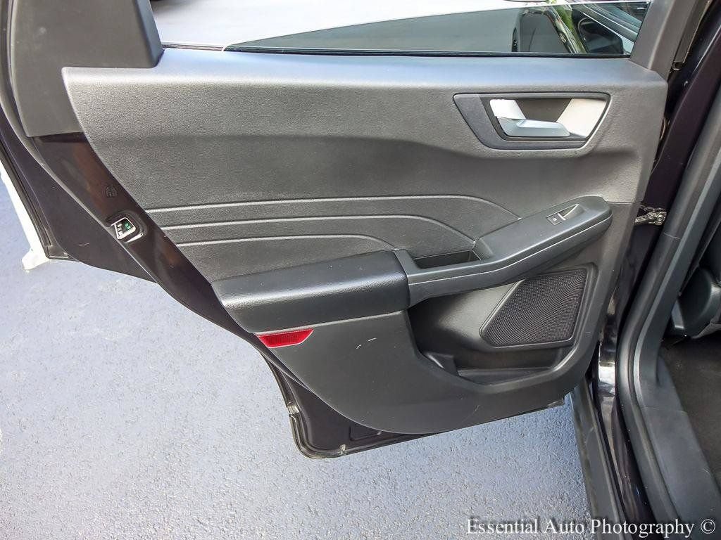 Used 2022 Ford Escape SEL FWD image 20