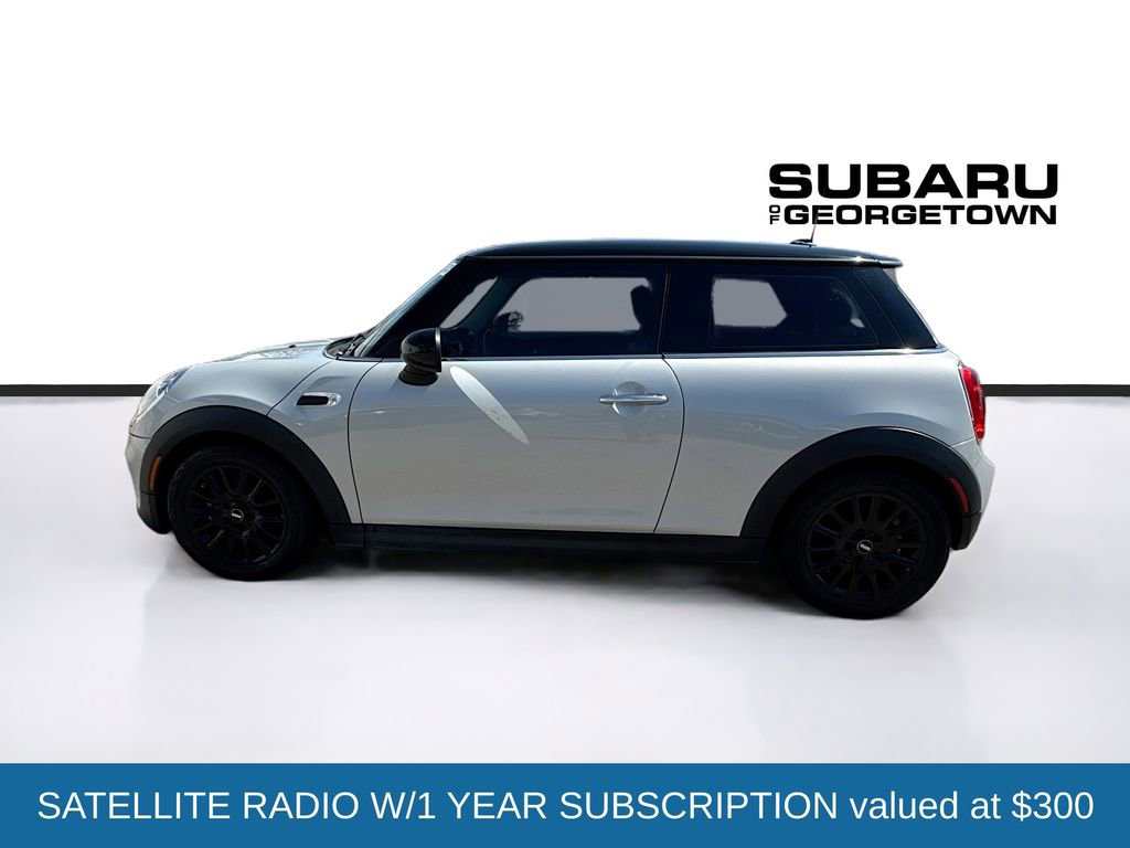 Used 2017 MINI Cooper 2-Door Hardtop image 4