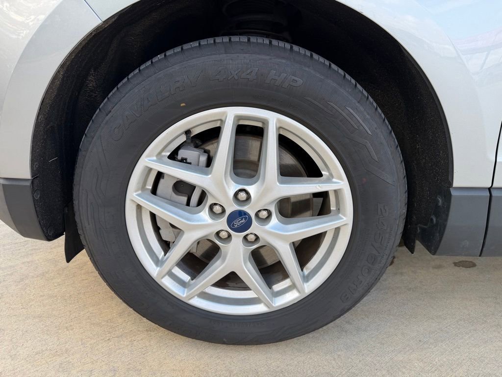 Used 2022 Ford Edge SEL image 9