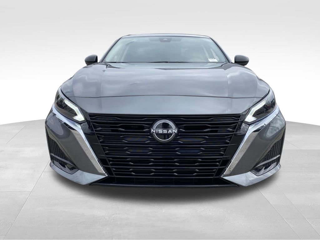 Used 2024 Nissan Altima 2.5 SV image 6