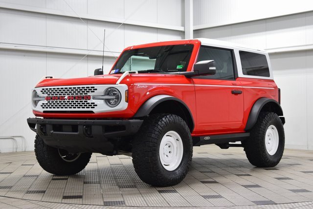 Used 2022 Ford Bronco Badlands image 3