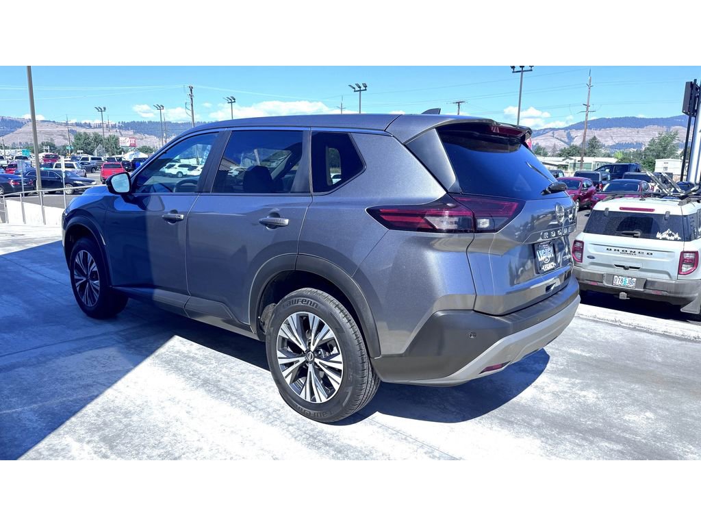 Used 2022 Nissan Rogue SV image 5