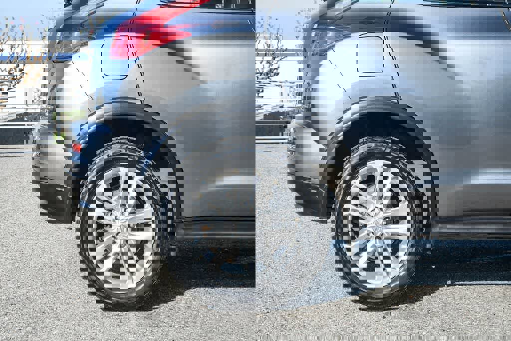 Used 2013 Nissan Juke S image 10