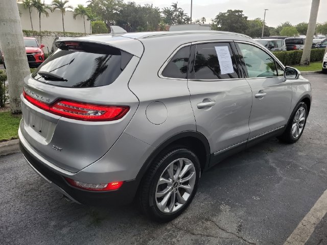 Used 2017 Lincoln MKC Select w/ Select Plus Package FWD image 3
