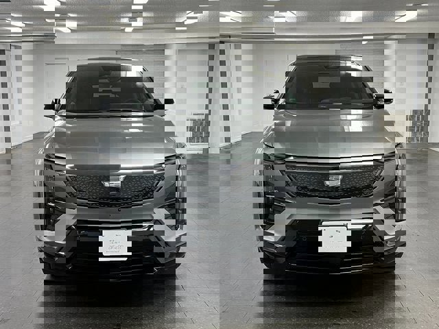 Certified 2025 Cadillac Optiq Sport 2 image 28