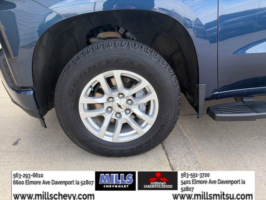 Used 2022 Chevrolet Silverado 1500 RST AWD/4WD image 9