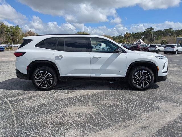 Certified 2025 Buick Enclave Sport Touring image 3