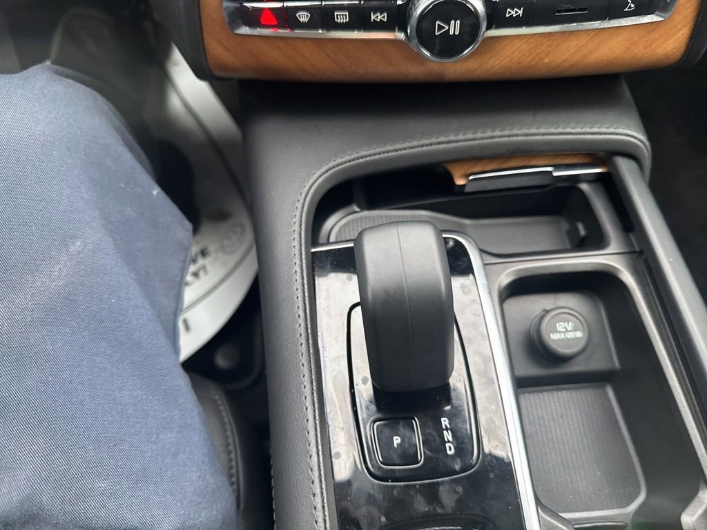 Used 2025 Volvo XC90 B5 Plus w/ Protection Package Premier image 25