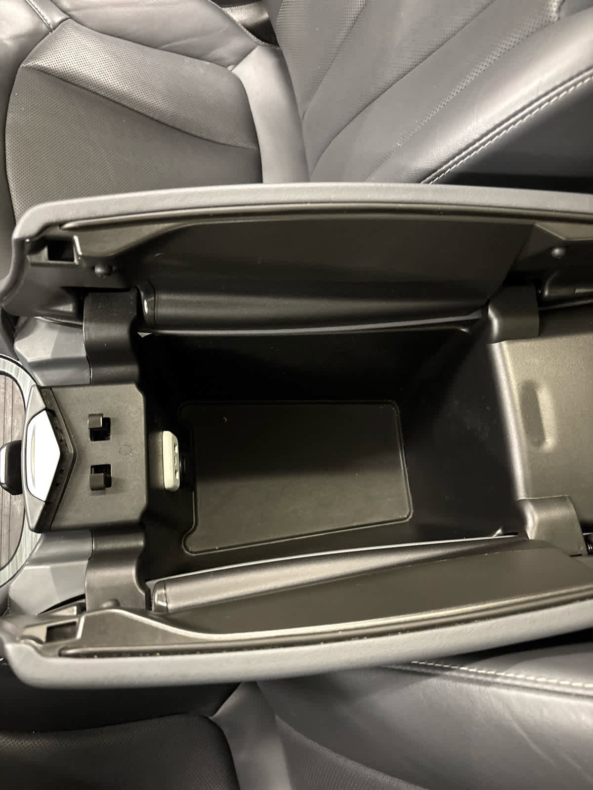 Used 2019 Buick Envision Essence image 29